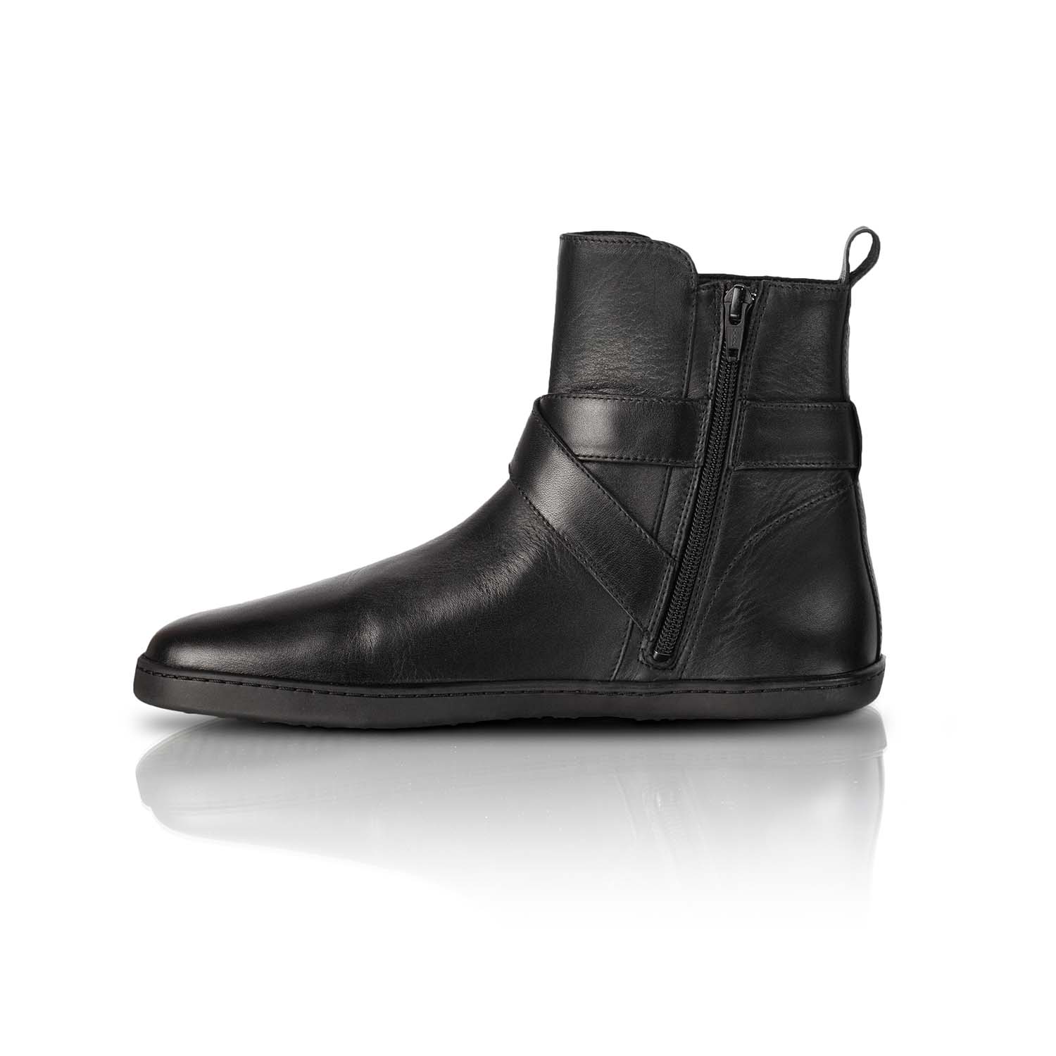 Divine Shapen TJÅKKO Shoes & Adventure