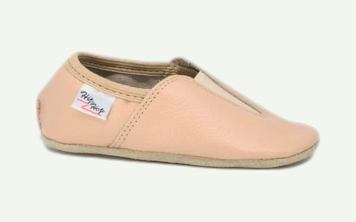 Punsa Kids | Minifoot | Barefoot Sandals - Beige fotograferad från sidan med utpekade detaljer